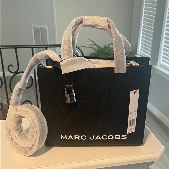 Marc Jacobs Black Square Top-Handle Tote with Shoulder Strap - Picture 5 of 6